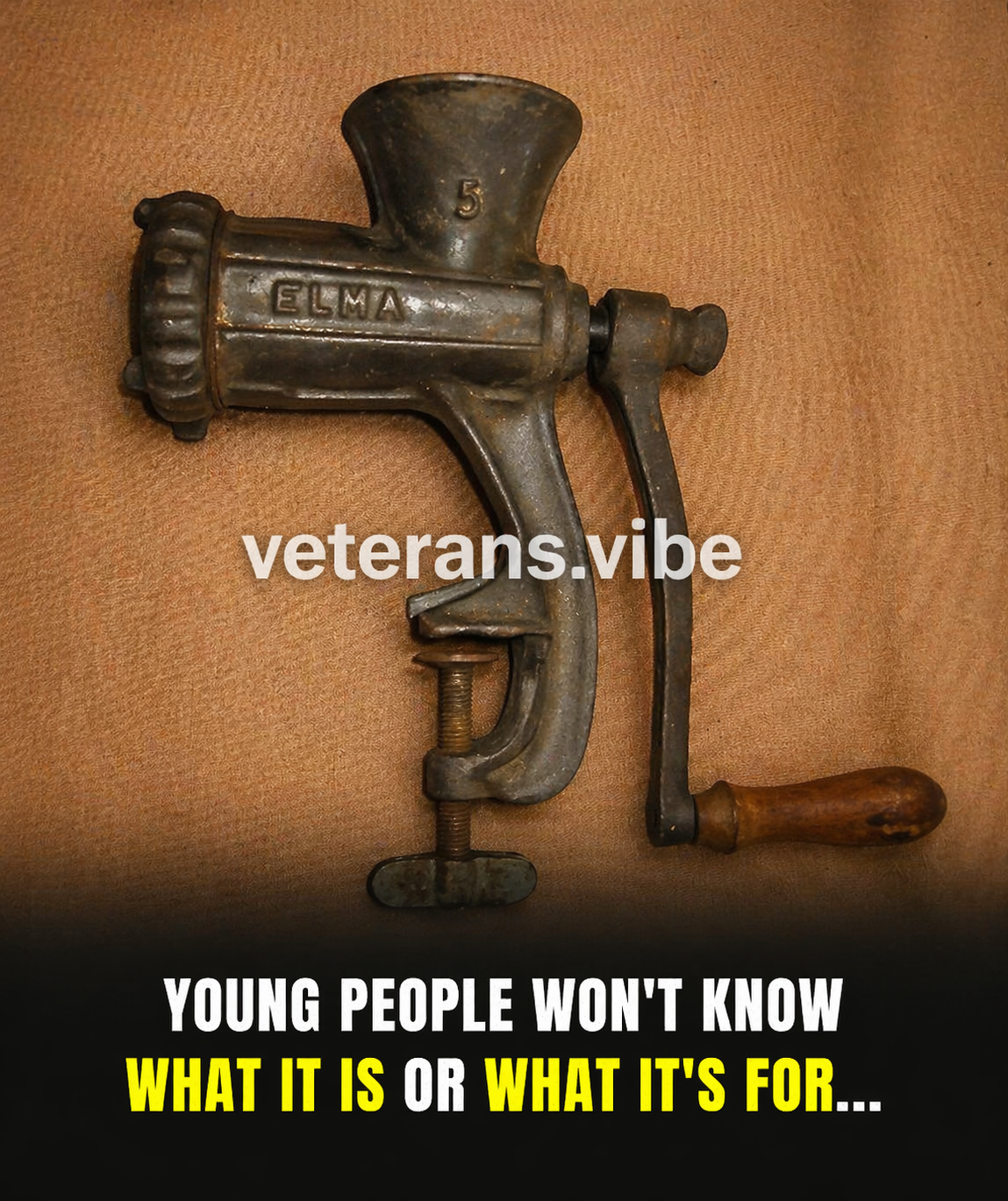 The Forgotten Metal Device That Confused the Internet: Do You Recognize This Old Kitchen Tool?